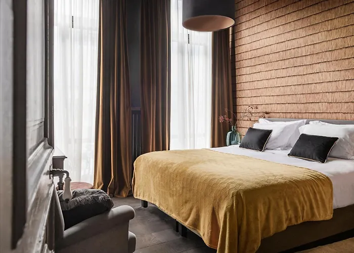 The Bank 1869 - Unique Guestrooms In The Historic Center Of Bruges